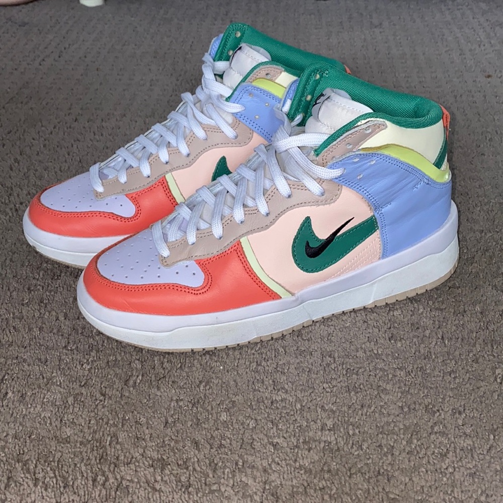 Nike Women’s High Dunks: Cashmere Coral